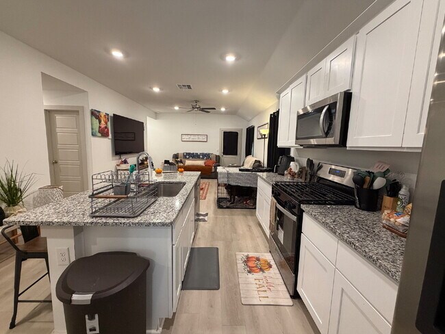 Photo - "Charming 3-Bedroom Home in Frenship ISD"