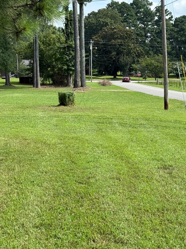 Photo - 22235 Hood St