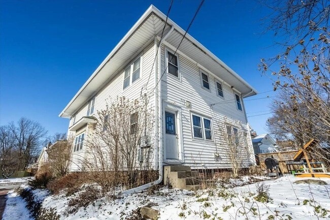 Photo - 823 S 9th St
