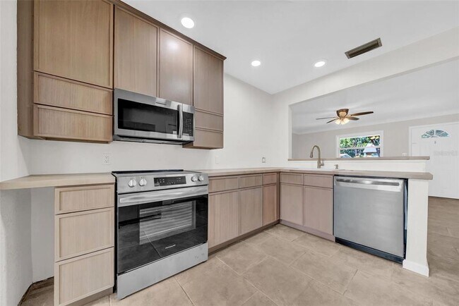 Photo - 9046 1st St N House