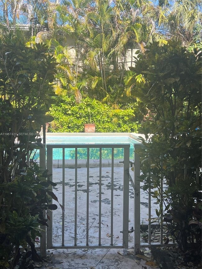 Photo - 427 Santander Ave Unidad 101