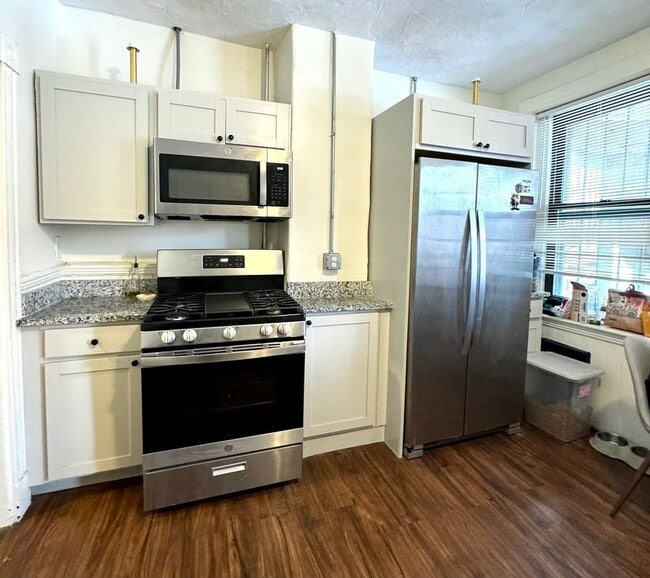 Photo - 868 Huntington Ave Unidad #2