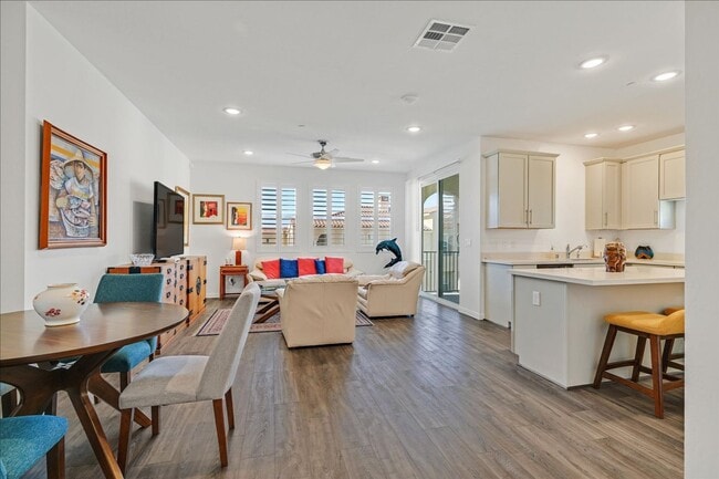 Building Photo - FULLY FURNISHED RENTAL Unit 4306