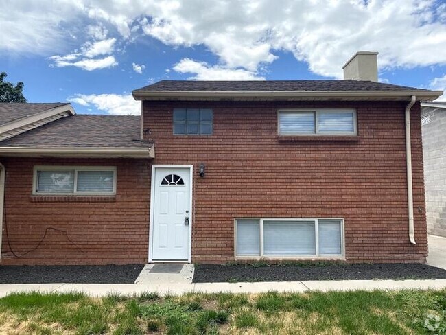 Building Photo - 295 E 400 S St Rental