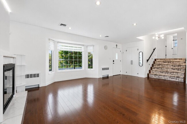 Photo - 38 Birchwood Park Dr
