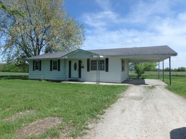Building Photo - Nice 3 Bedroom Country House!