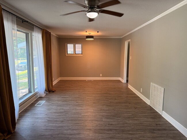 Photo - 30 Belmont Dr