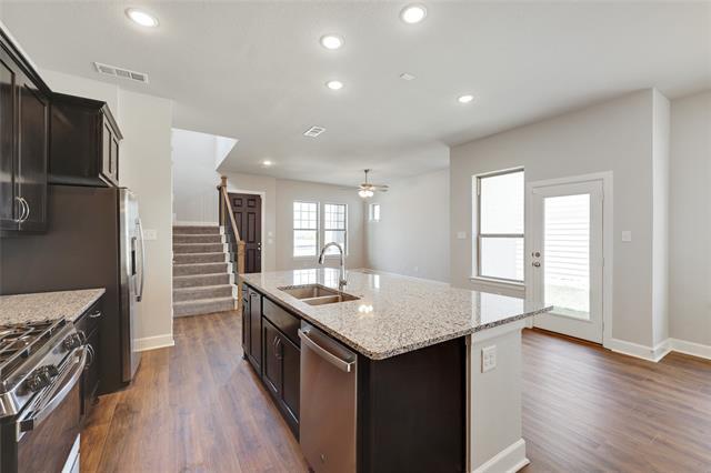 Photo - 14421 Walsh Ave