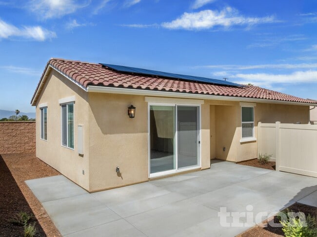 Photo - 611 Citron St