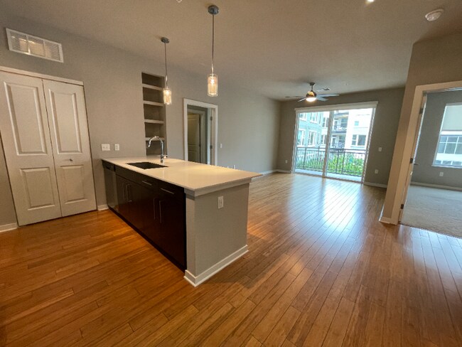 Photo - 1900 19th St Unidad 2