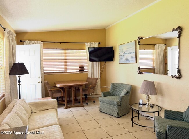 Photo - 127 Roosevelt Ave Unit 127d