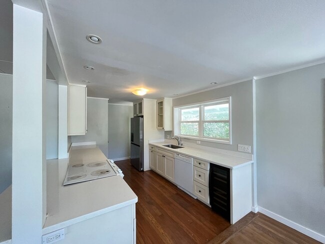 Photo - 5411 Opihi St Unit Upstairs