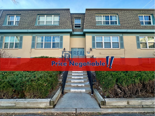 Building Photo - 9110 E Girard Ave Unit 2