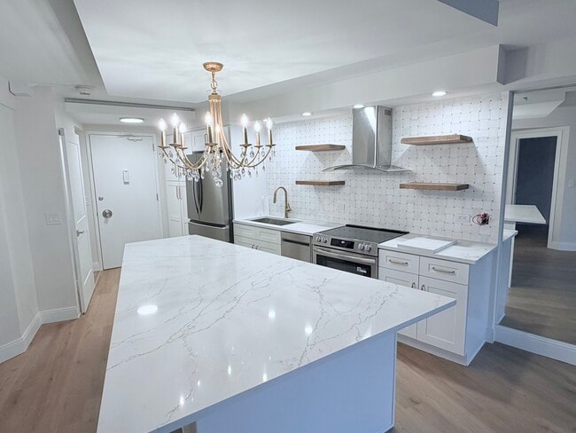 Photo - 300 N State St Unit 4009