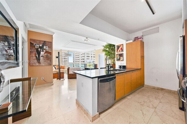 Photo - 950 Brickell Bay Dr Unidad 1211