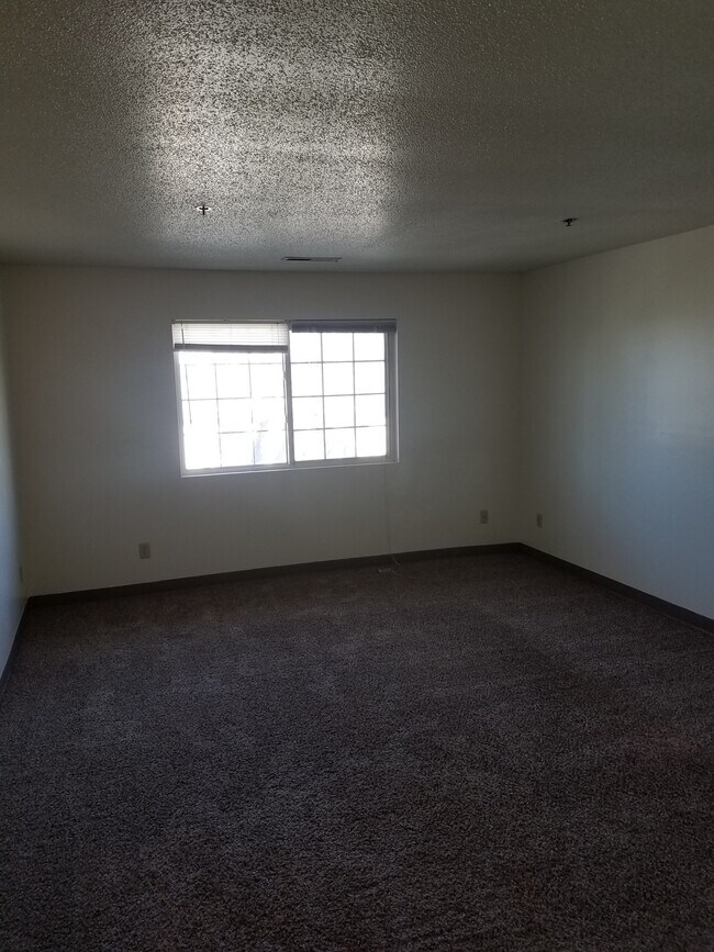 514 S Johnson St Unit 4 Bedroom