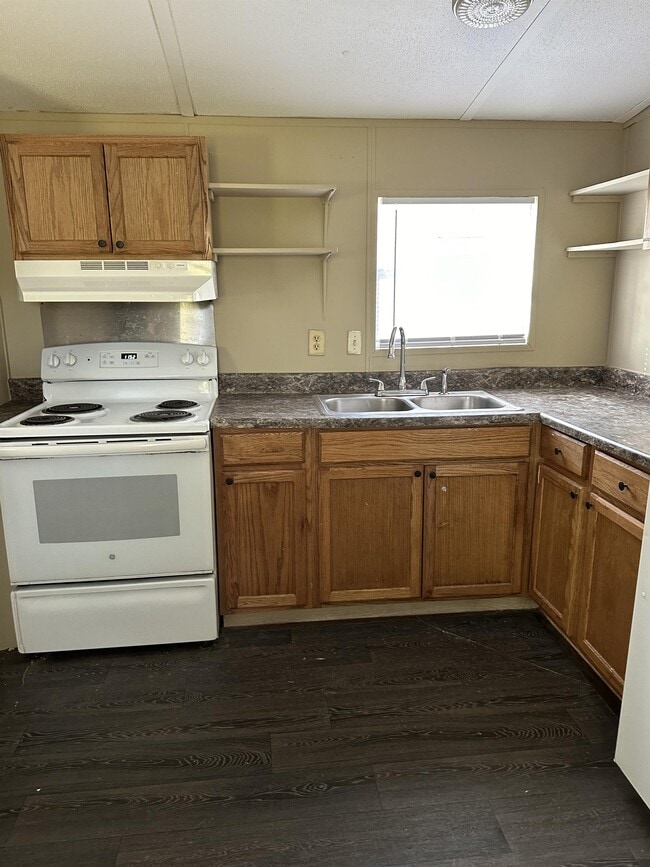 Building Photo - 6326 Crestwood Ave Rental