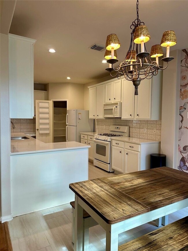 Photo - 13559 Fawn Lily Dr