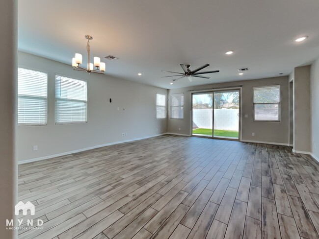 Photo - 15168 W Sherman St