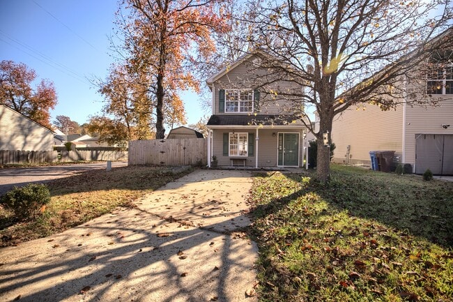 Building Photo - 220 Hinton Ave