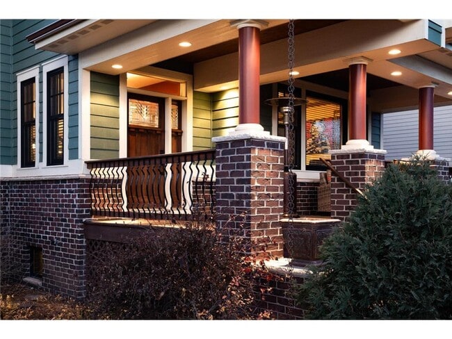 Photo - 2012 W Laurel Ave