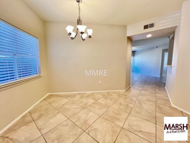 Photo - Beautiful 2 bedroom condo with 1 car garag...