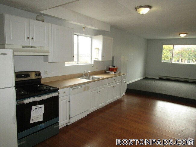 Building Photo - 1247 Commonwealth Ave Rental