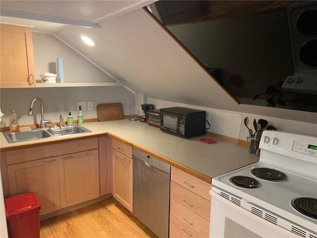 Photo - 107 Prospect Hill St Unidad 2