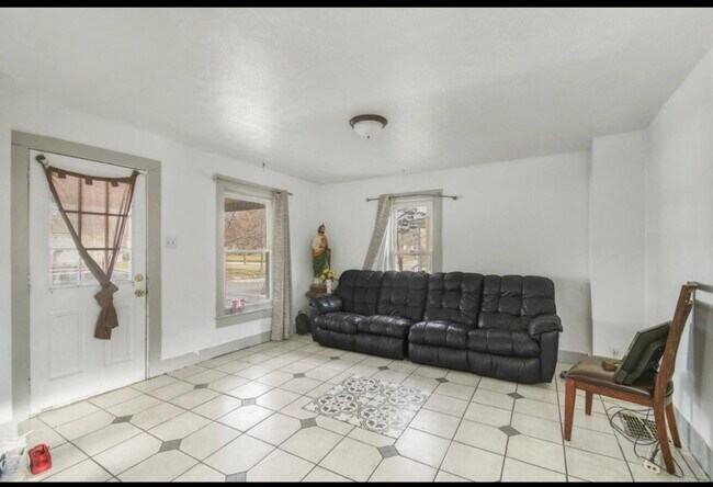 Photo - 707 W Cleveland Ave