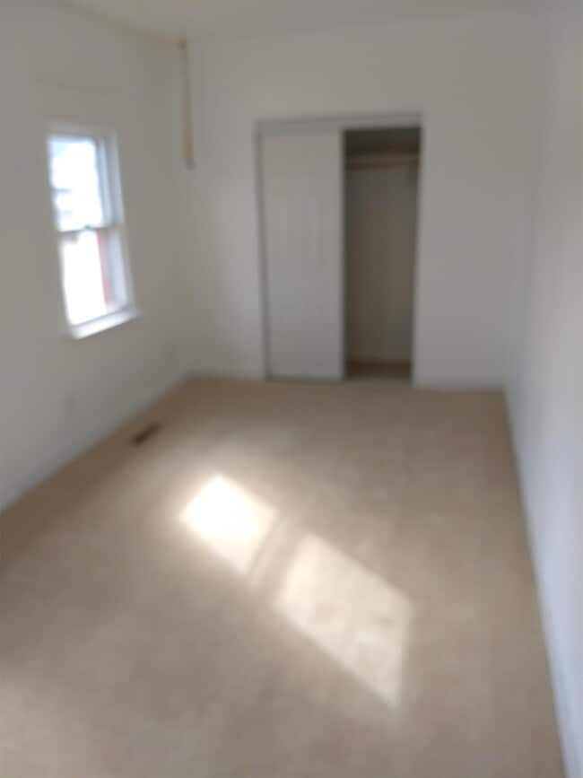 Photo - 319 W 15th Ave