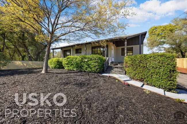 Photo - "Charming 3-Bedroom Retreat in Granite Bay... Unit 1