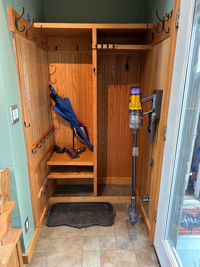 Photo - 16 Gibbons Ln