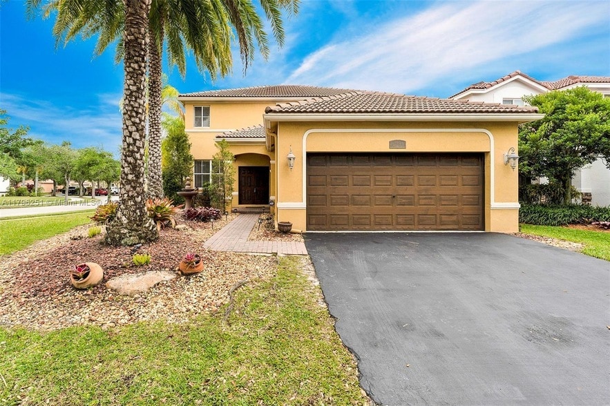 Photo - 1518 Maple Dr