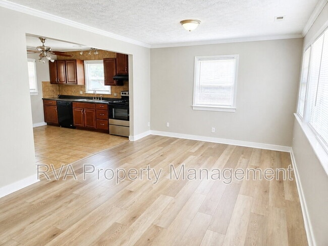Photo - 4812 Gilmour Rd