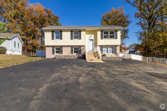 Building Photo - 3 Garvey Ln Rental