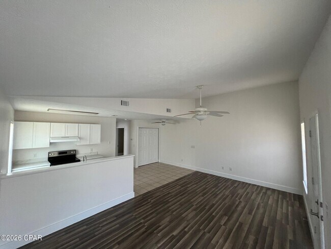 Photo - 2607 Lagoon Knoll Dr