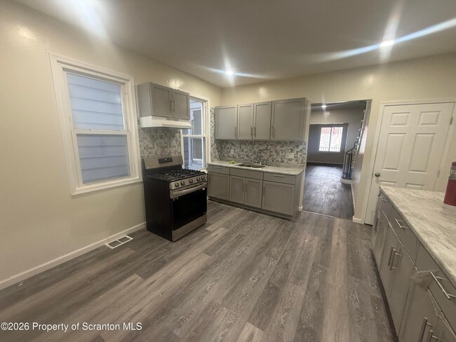 Photo - 216 Horton St