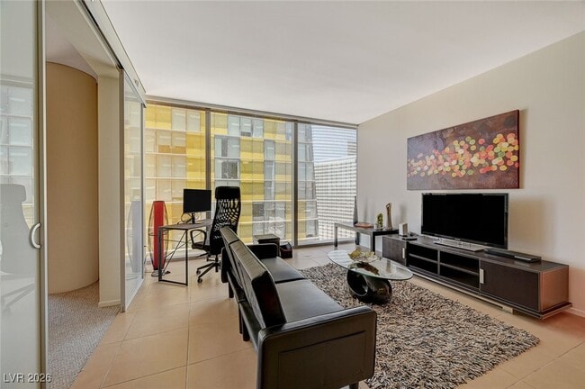 Building Photo - 3722 S Las Vegas Blvd Unit 2010