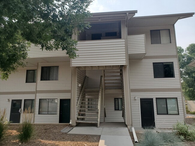 Photo - 1705 Heatheridge Rd Unit J205
