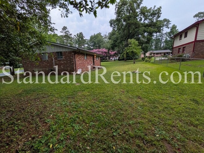 2916 Battle Forrest Dr