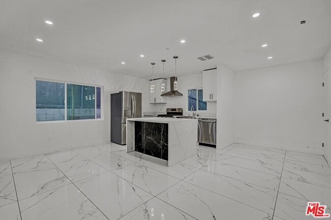 Photo - 4334 1/2 Sepulveda Blvd