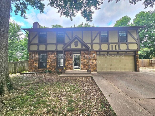 Photo - 1811 W Gulfport Cir