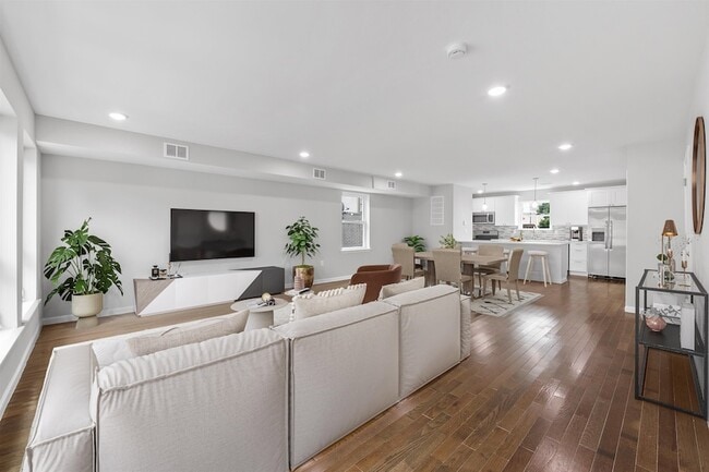 Photo - 45 Franklin St