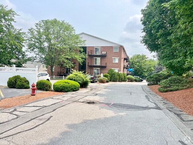Building Photo - 1506 Gorham St Unit 304 Rental