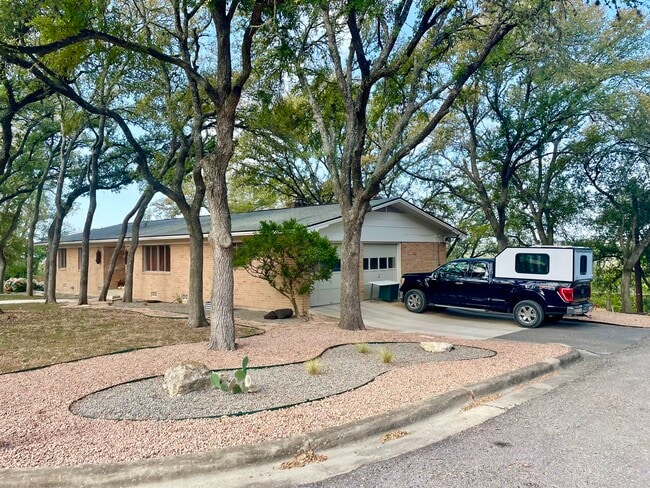 Photo - 800 Dale Dr
