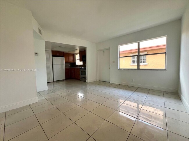 Photo - 101 NE 41st St Unidad F95