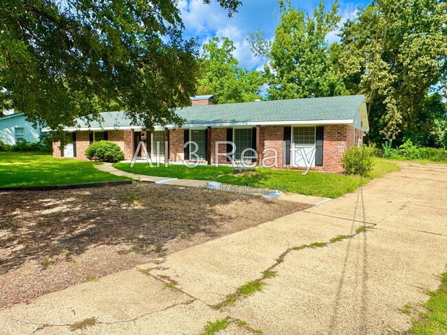 2557 Woodley Rd