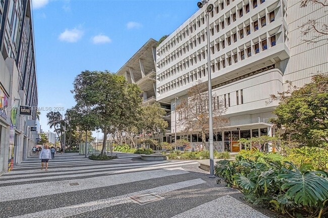 Photo - 1685 Jefferson Ave Unidad 17