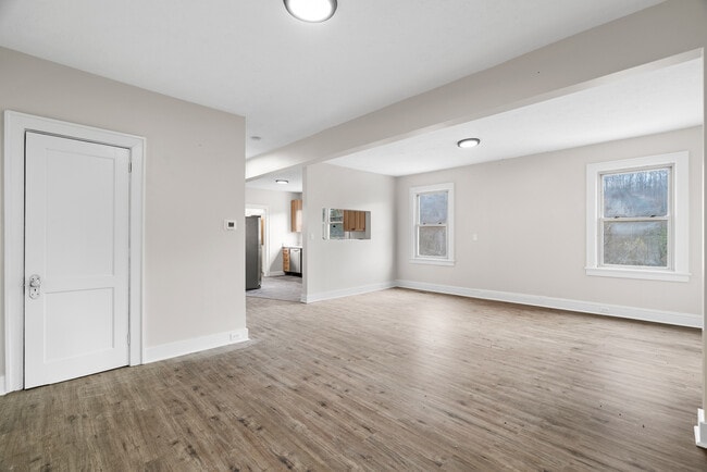 Photo - 3515 Greenway Dr