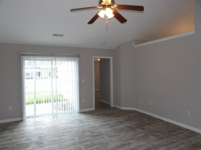 Photo - 151 Heath Dr